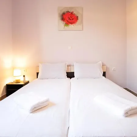 Fotini Nyaraló Számi